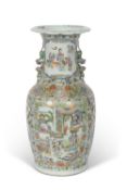 Mid 19th Century Chinese porcelain vase probably Daogouang period, the vase finely decorated with