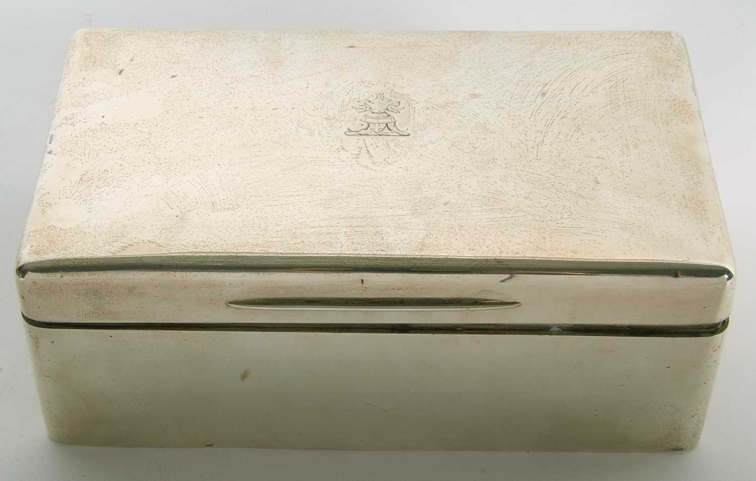 A large Edward VII silver encased cigar box of plain polished rectangular form. The slightly domed - Image 3 of 11