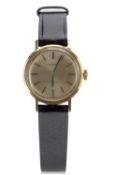 18ct gold ladies International Watch Company (IWC) wristwatch, the case is stamped 750 on each lug