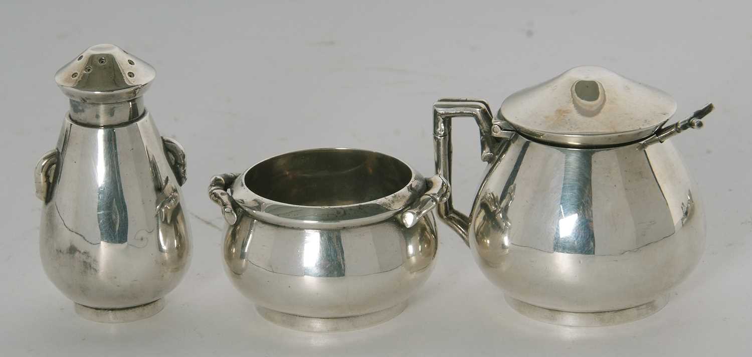 A good quality late Victorian cruet stand comprising mustard and spoon, open salt and pepper all - Image 14 of 16