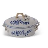 Lowestoft Porcelain Butter Tub and Cover c.1770