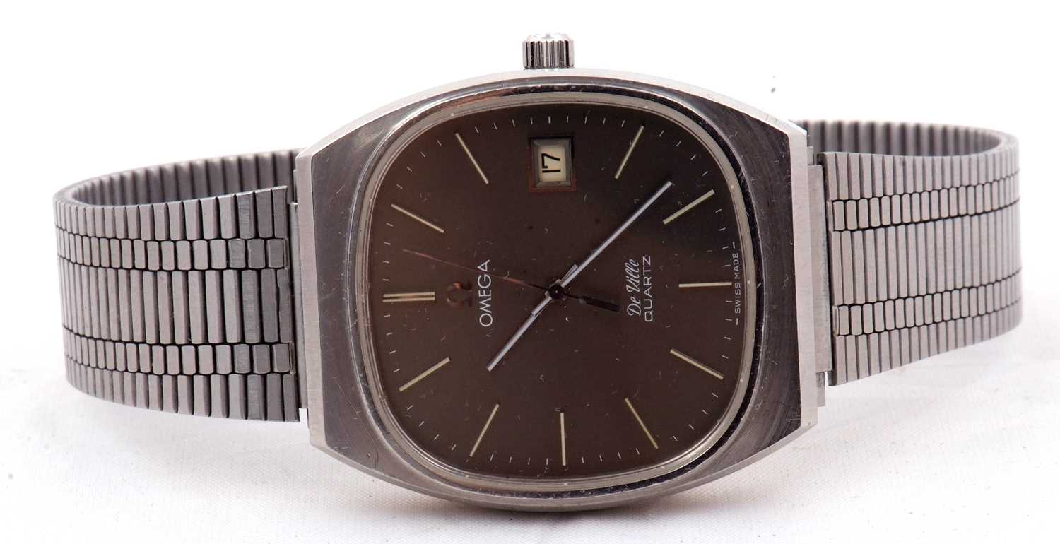 An Omega De Ville quartz wristwatch, the watch has a stainless steel case and bracelet, the dial has - Image 3 of 6