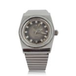 A vintage Zenith Defy 28 800 automatic gents watch, the watch has a stainless steel case and