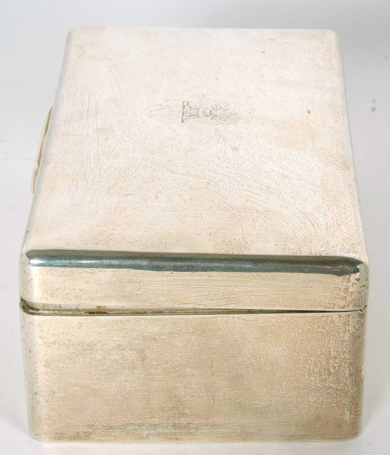 A large Edward VII silver encased cigar box of plain polished rectangular form. The slightly domed - Image 5 of 11