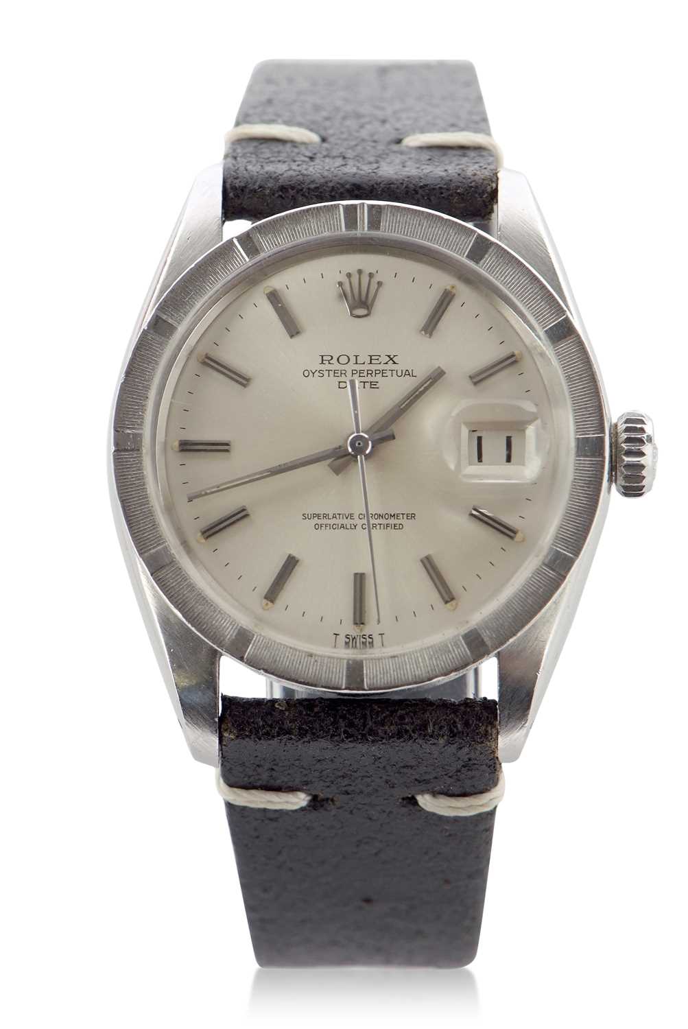 A Rolex Oyster Perpetual Date 1501, the watch has an automatic movement, screw down crown and