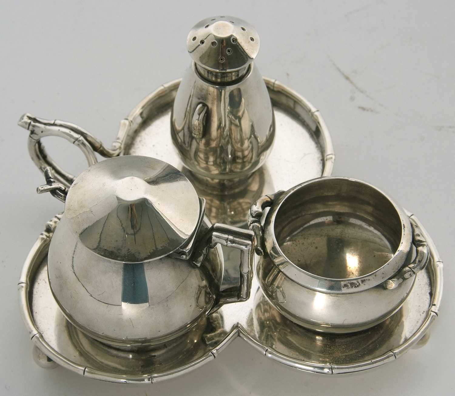 A good quality late Victorian cruet stand comprising mustard and spoon, open salt and pepper all - Image 6 of 16