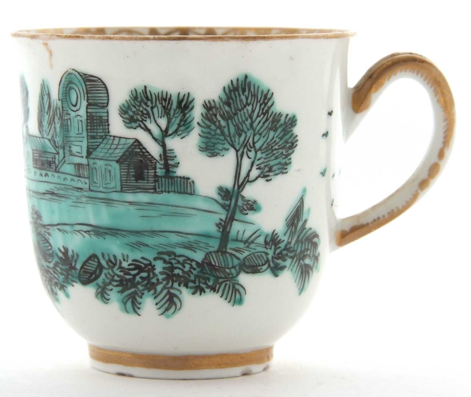 A Worcester porcelain cup decorated in green camaieu with a church and landscape scene, possibly - Image 3 of 5