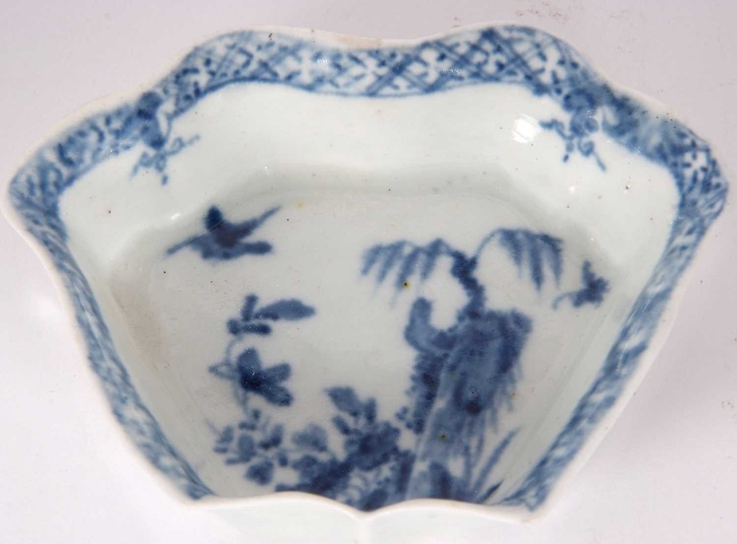 A Worcester porcelain hors d'oeuvres dish decorated with a design of willow tree and bird within - Image 3 of 4