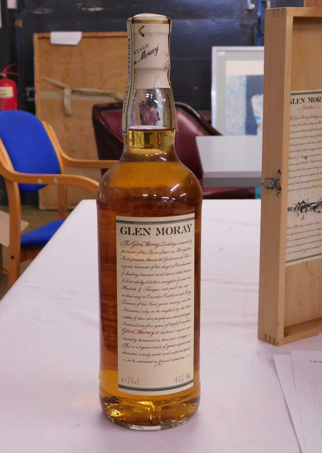 Glen Moray Glenlivet Vintage 1973 Aingle Highland Malt Whisky, 75cl, in original wooden presentation - Image 6 of 10