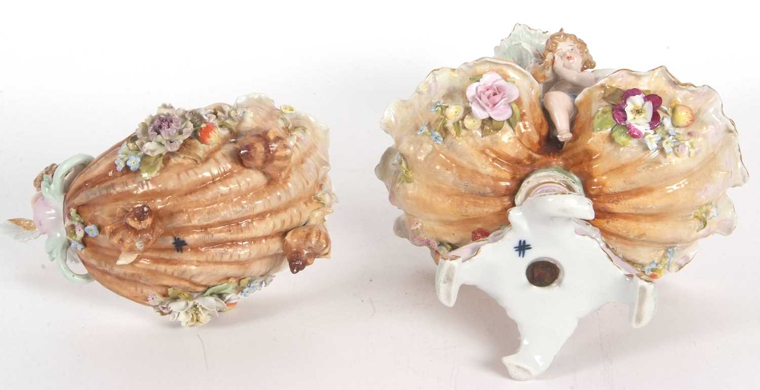 A late 19th Century continental porcelain shell moulded centre piece, the stem with two putti and - Image 9 of 11