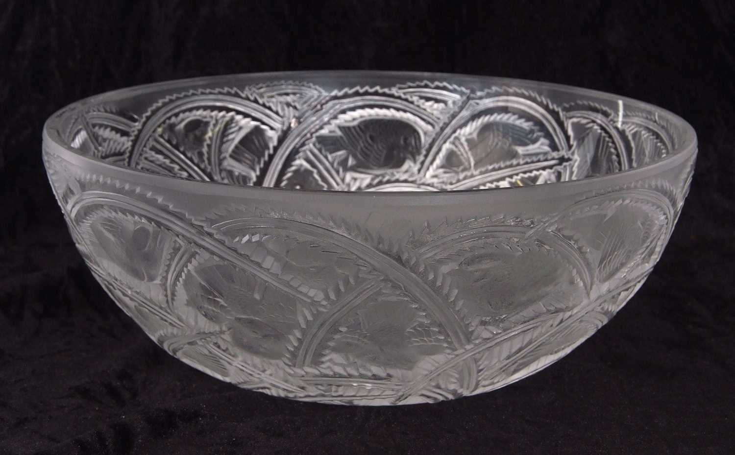 A post war Lalique dish in the Pinsons pattern with engraved mark to base 24cms diameter good - Image 4 of 6