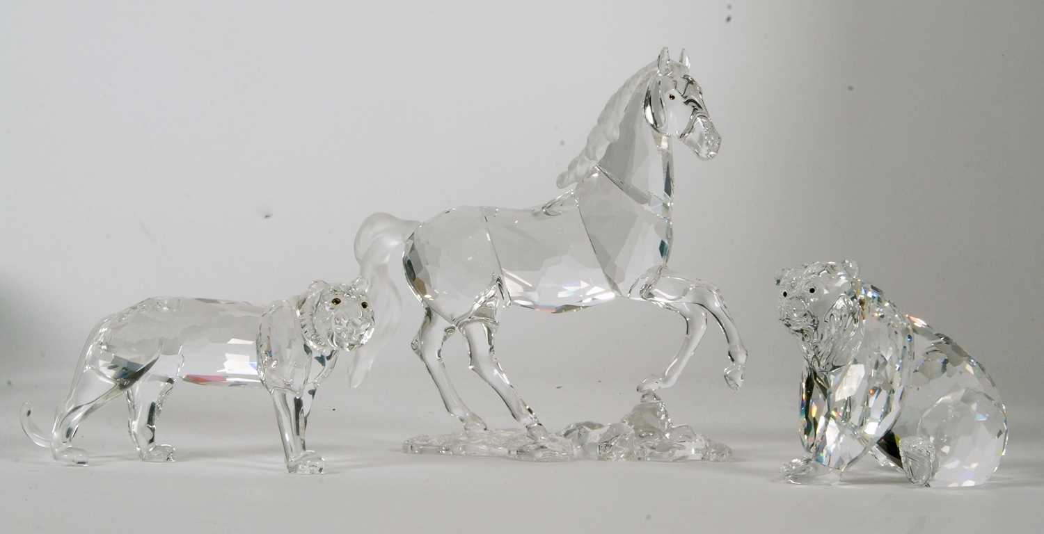 A Swarovski model of a prancing horse on shaped base together with a model of a bear and a tiger, - Image 6 of 9