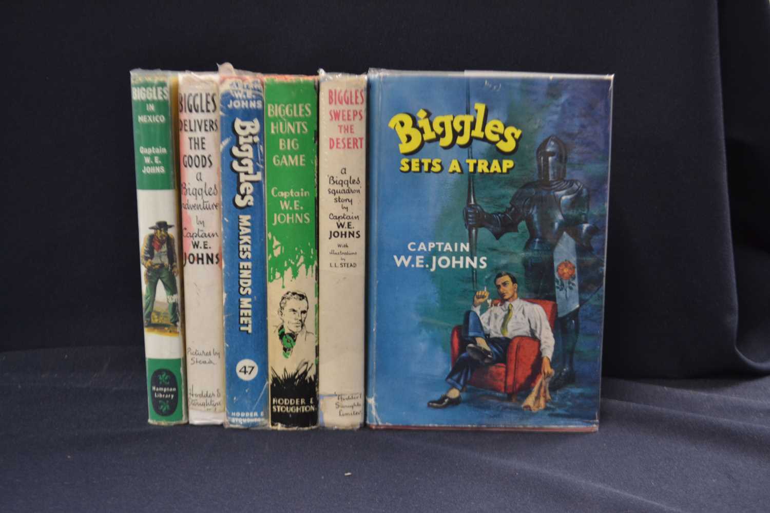 W E JOHNS: BIGGLES, various first edition titles, Hodder and Stoughton. BIGGLES IN MEXICO, 1959; - Image 4 of 4