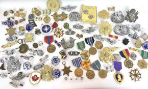 Large quantity of mixed American miliary medals insignia etc