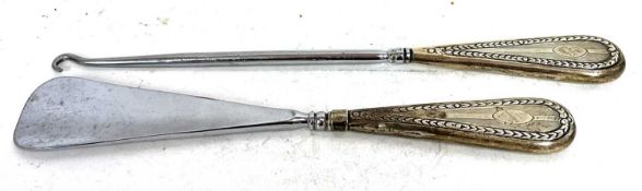 George V silver handled shoe horn and button hook, hallmarked for London 1919, makers mark for