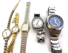 Mixed Lot: Watches, makers of which include Hamilton, Casio and Roan