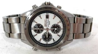A Seiko stainless steel gents Quartz wristwatch, reference number 7T327F80, the watch has a