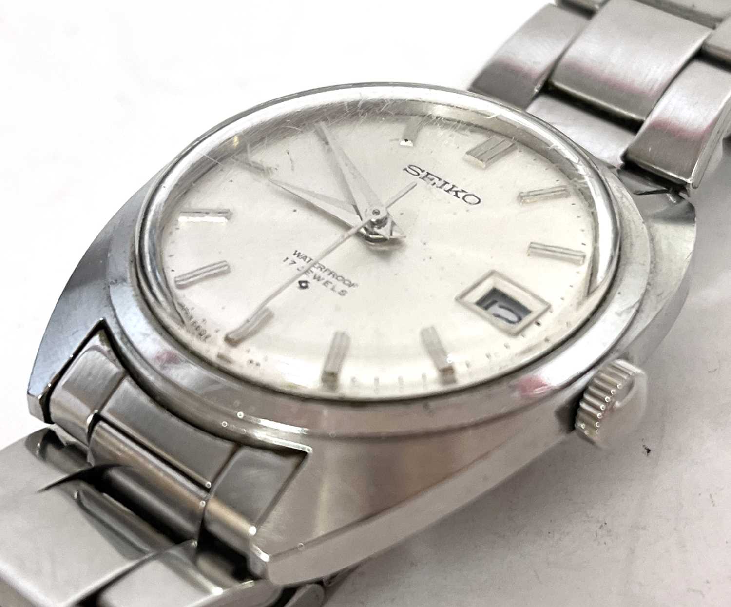 A Seiko 6602-8040 stainless steel gents watch, the watch has a manually crown wound movement with - Image 3 of 5