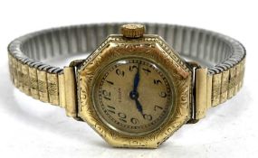A gold plated ladies Elgin watch, the watch has a manually crown wound movement and the dial