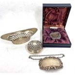 Mixed Lot: An Edwardian oval and pierced dish, Sheffield 1900, a hallmarked silver circular box