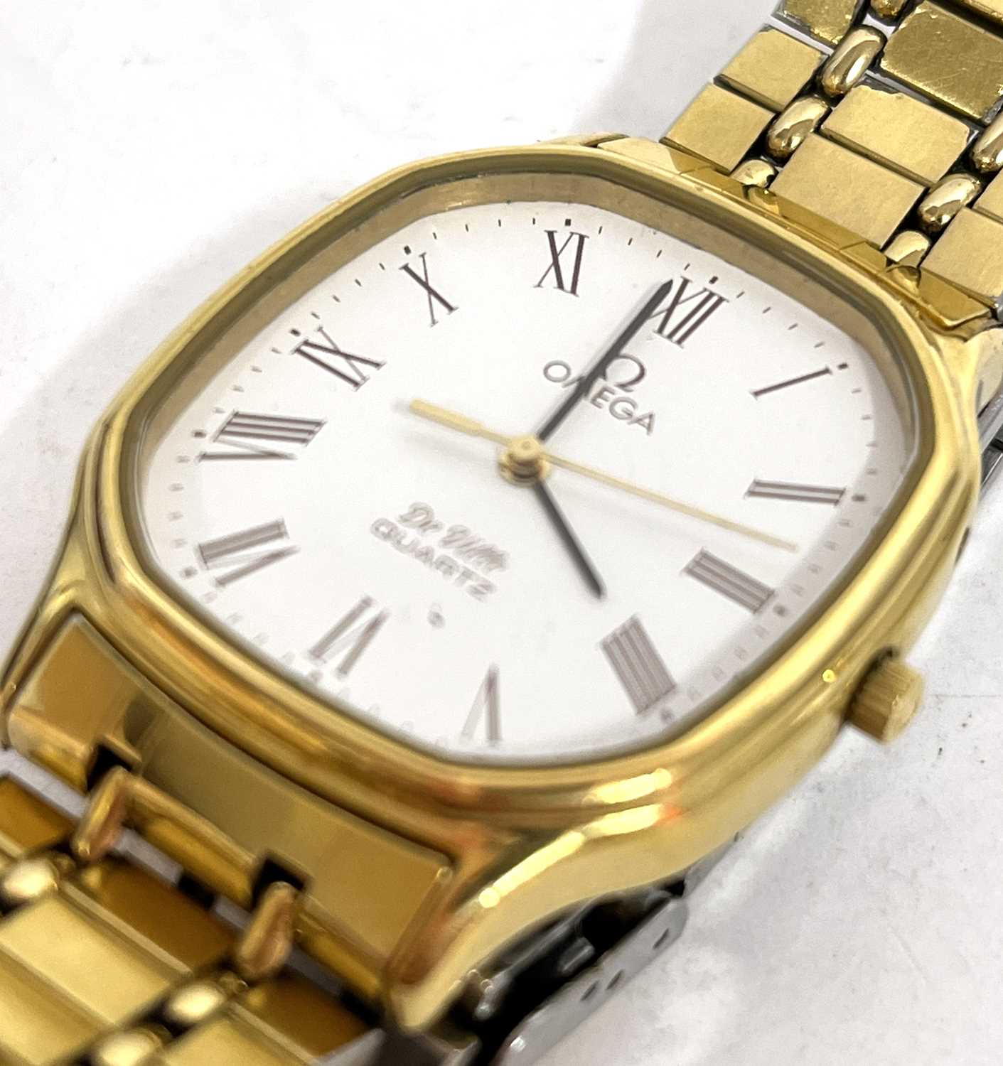 An Omega Deville Quartz wristwatch, the watch has a plated bracelet and case along with a Quartz - Image 3 of 6