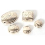 Mixed Lot: Four various modern white metal small boxes each stamped 925 together with a small