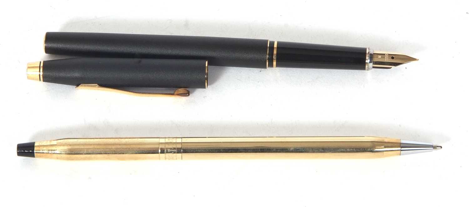 Cross cased modern fountain pen, black with gold coloured trim - Image 2 of 3