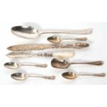 Mixed Lot: Georgian base mark tablespoon, a George V long handle caddy spoon with shovel shape bowl,