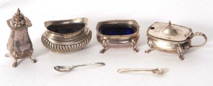 Mixed Lot: George V three piece silver condiment set to include pepper, hinged mustard and an open