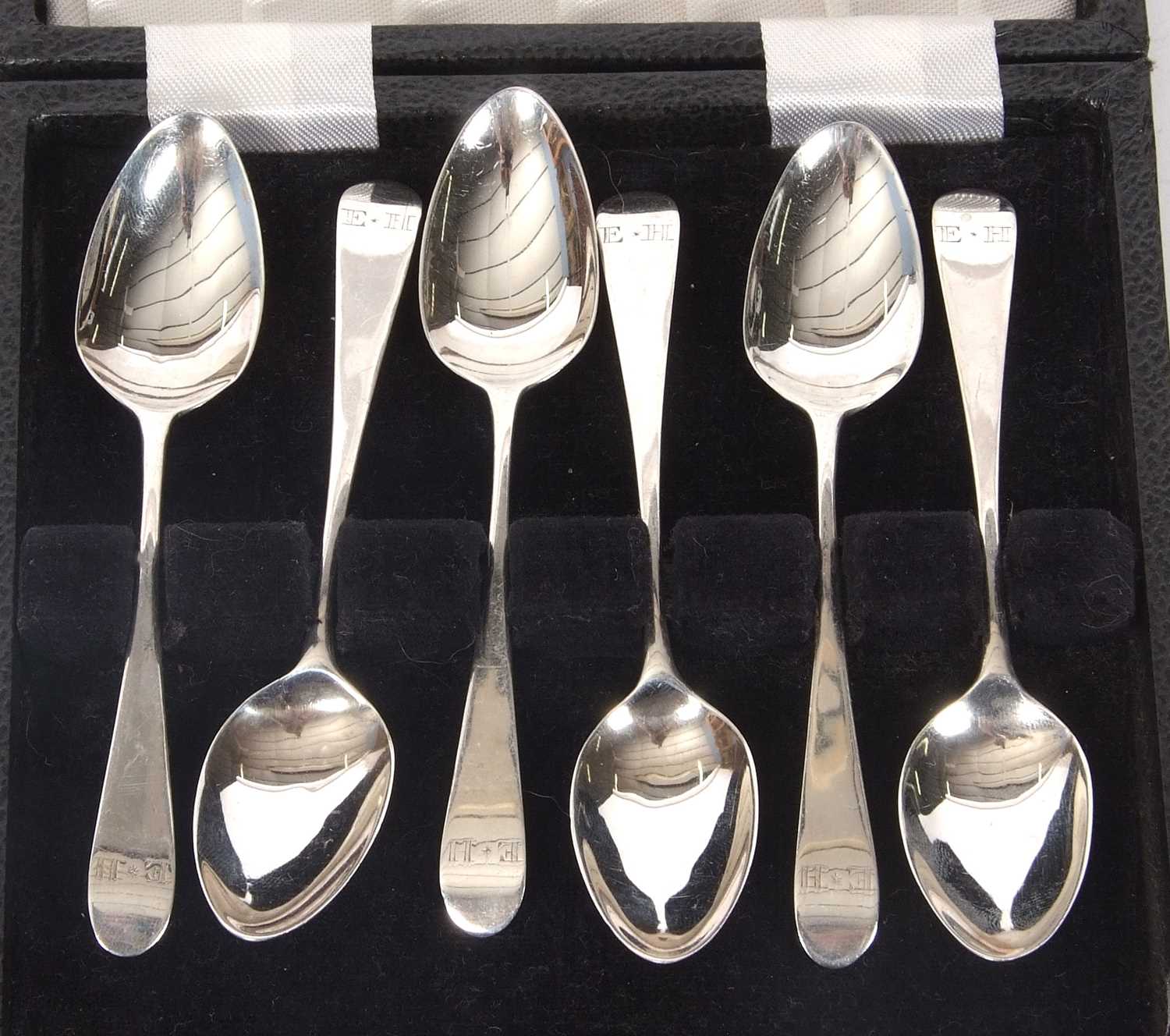 Set of six cased George III Old English teaspoons engraved with initials, hallmarked for London - Image 2 of 2