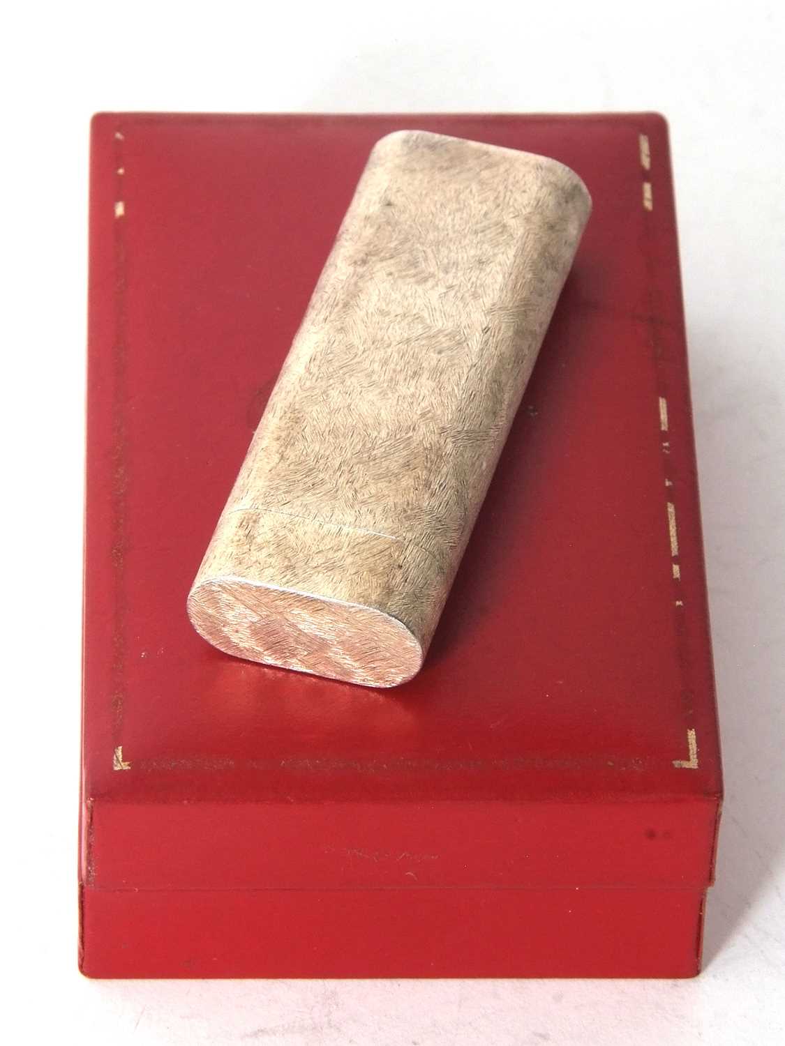 Cased Cartier silver plated lighter, stamped Cartier Paris 34335, Swiss made, 7cm long - Image 2 of 6