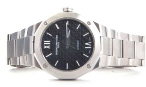 A Baume Mercier Riviera automatic gent's wristwatch, the watch reference number is MOA10621 and