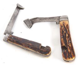 A Blyde & Co and a Wingfield Rowbotham timber scribes stag handled pocket knives, 9cm long (2)