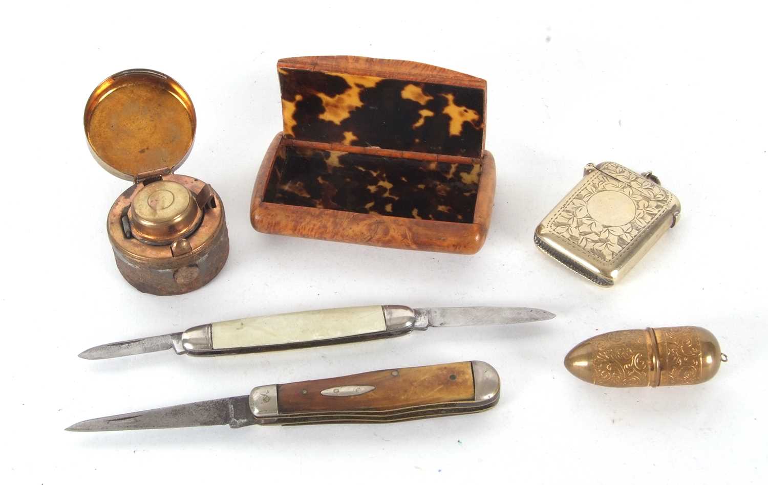 Mixed Lot: Vintage burr wood snuff box, antique gilt metal thread and needle case holder, metal - Image 4 of 4