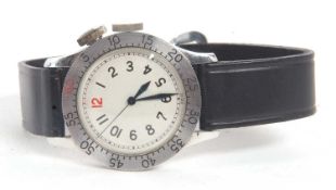 Gent's crown wound wristwatch, the watch has a cream dial with Arabic numeral hour markers, the