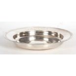 George VI large reproduction of Elizabethan dish (1581) of plain circular form with reeded rim,