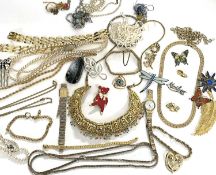 A mixed lot of costume jewellery to include cultured rice pearls and faux pearls, gilt metal