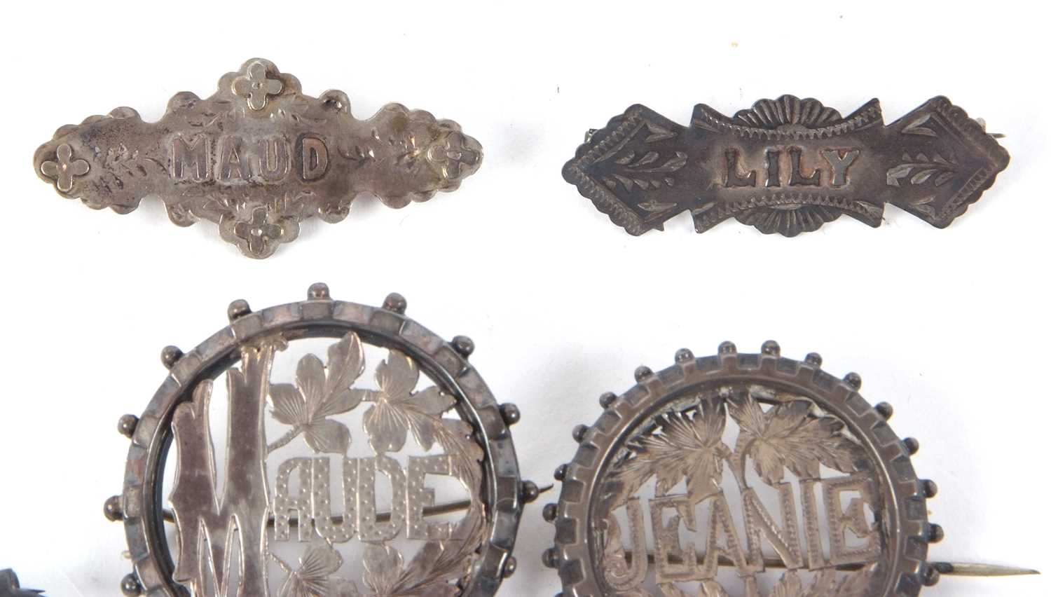 Eight early 20th century silver and white metal name brooches, to include Jeanie, Maude, Louie, - Image 3 of 6