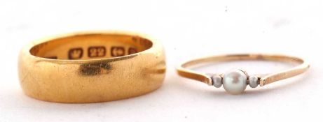 A 22ct wedding band, Birmingham 1900, with personal inscription to inner band, size J, 8.0g,