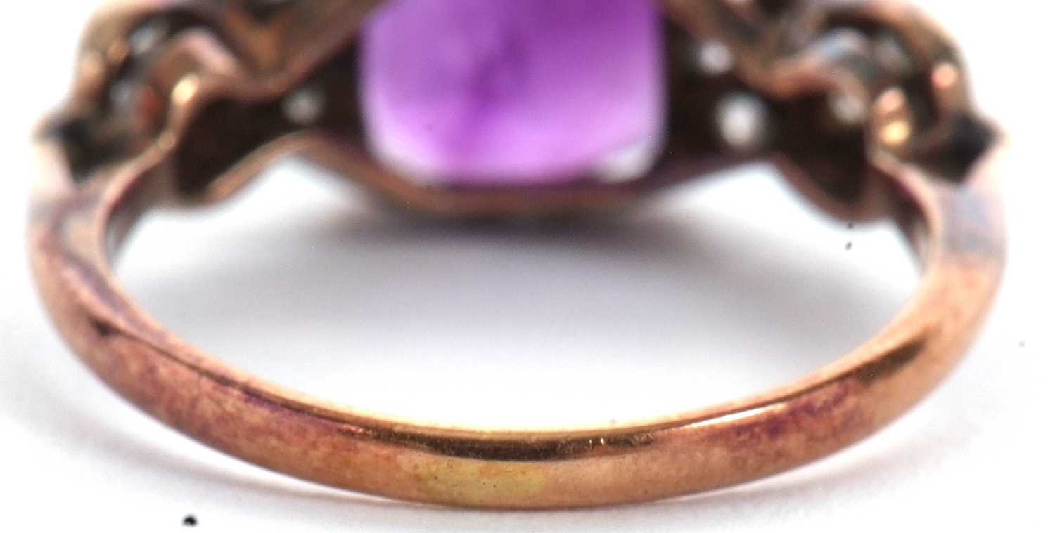 An amethyst and diamond ring, the modified square cut amethyst, claw mounted with crossover - Image 4 of 8