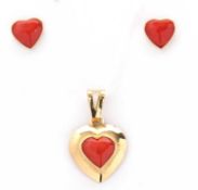 An 18ct coral heart shape pendant and matching earrings, the heart shape cabochon collet mounted