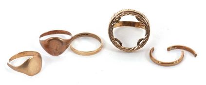 A mixed lot of jewellery, including a quantity stamped 375, 14.0g and another ring with marks