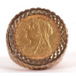 A sovereign ring, the 1901 full sovereign ring with 9ct mount, London 1974, size L-M, 12.3g