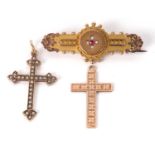 A mixed lot of gold jewellery, to include a 9ct seed pearl and ruby set bar brooch, 42mm long, 3.2g;