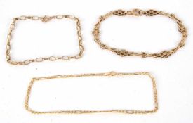 Three 9ct bracelets, to include a belcher link bracelet with jump ring and clasp both stamped 375,