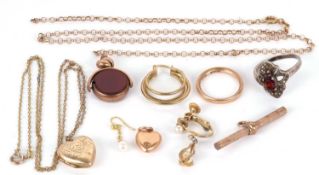 A mixed lot of assorted 9ct and other jewellery, to include a heart pendant stamped 15, a belcher