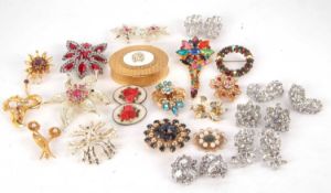 A quantity of mixed costume jewellery to include pieces by Weiss, Sarah Coy and others, together