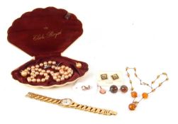A mixed lot of jewellery, to include a pair of 9ct and cultured pearl earstuds, a 9ct mounted carved