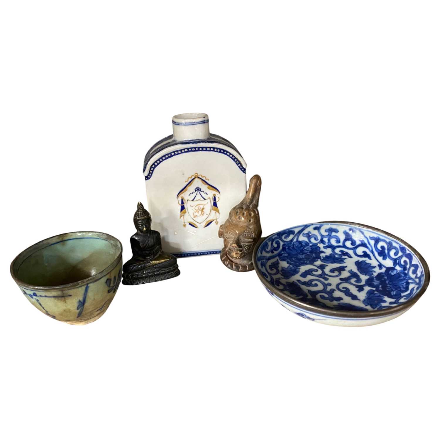 Group of Oriental porcelain wares including a Chinese export caddy, small Chen Long style dish,