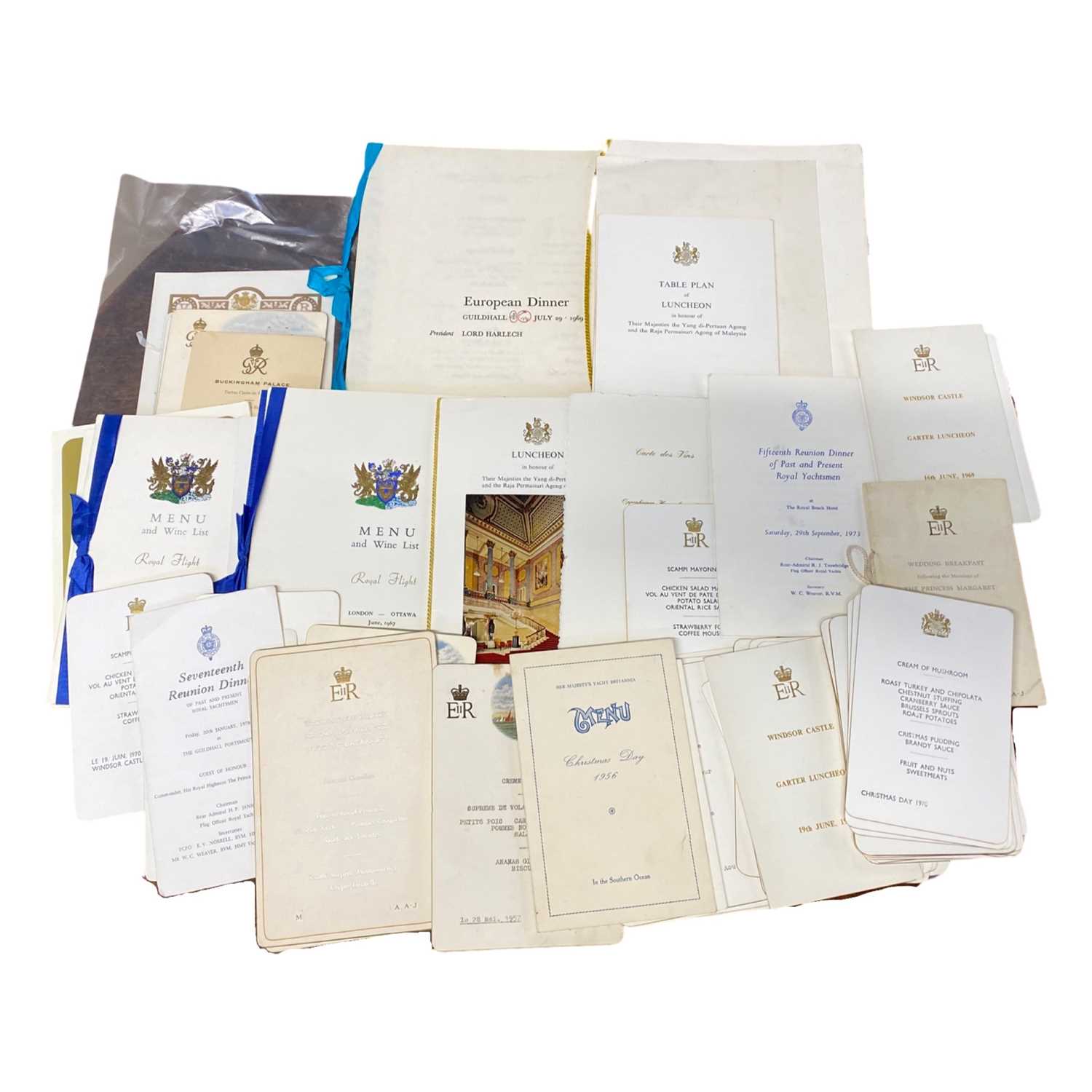 Plastic wallet containing a good quantity of Royal memorabilia including menu cards for State